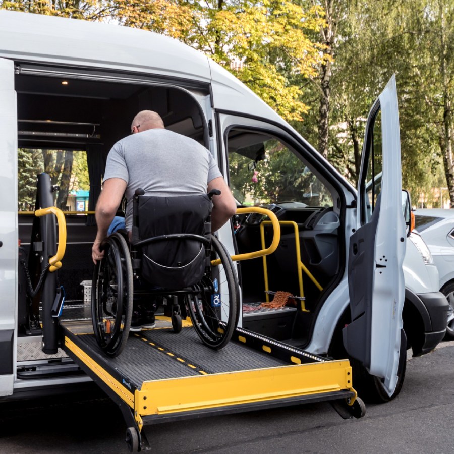 Transport de personne à mobilité réduite TPMR avec Abeille Taxi sur le Bassin d’Arcachon